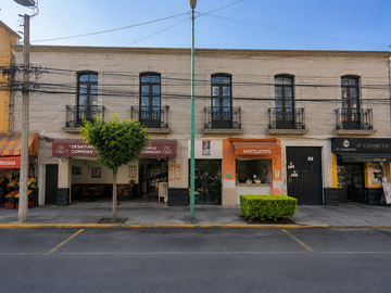 Venta de Edificio en Santa María la Ribera