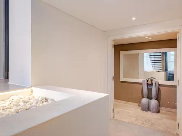 place photo 90