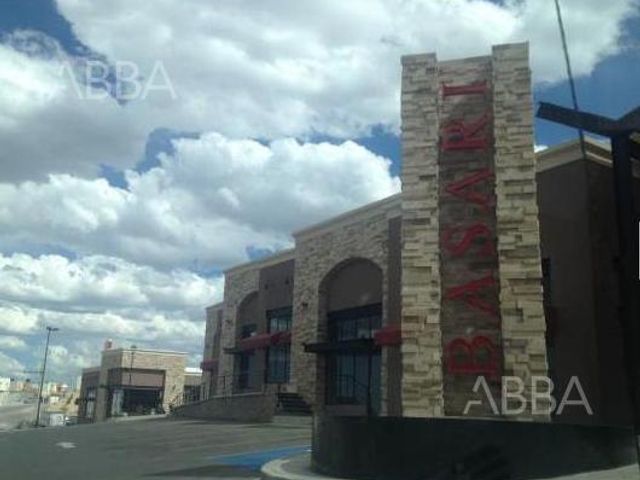 VENTA DE LOCAL COMERCIAL EN PLAZA BASARI AL NORTE EN CORDILLERAS