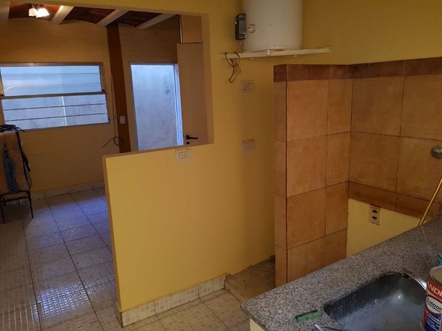 Departamento Tipo Casa en alquiler en Lanus Oeste