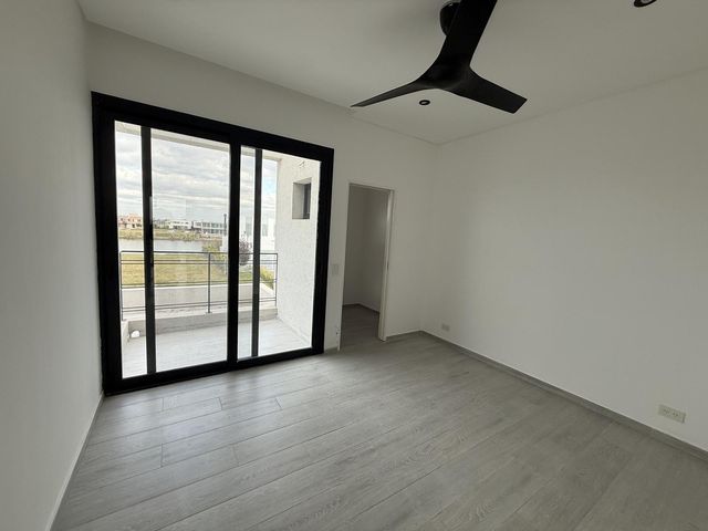 place photo 49