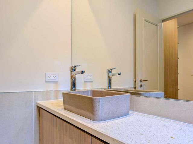 place photo 54