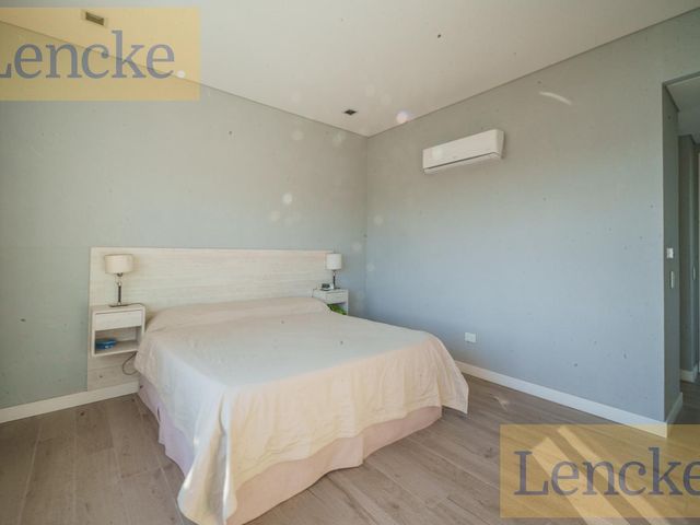 place photo 84