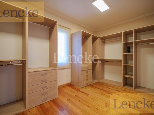 place photo 78