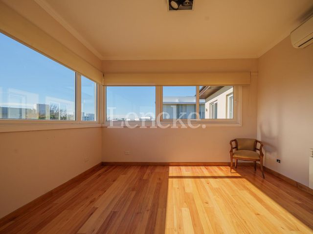 place photo 104