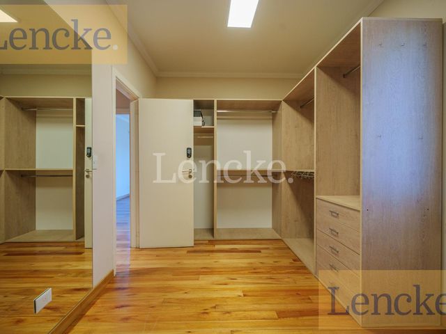 place photo 80