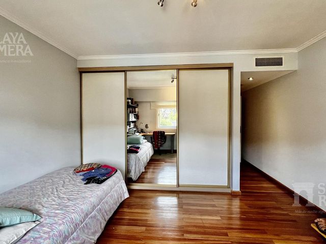 place photo 76