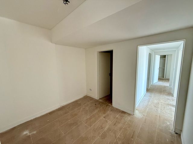place photo 52