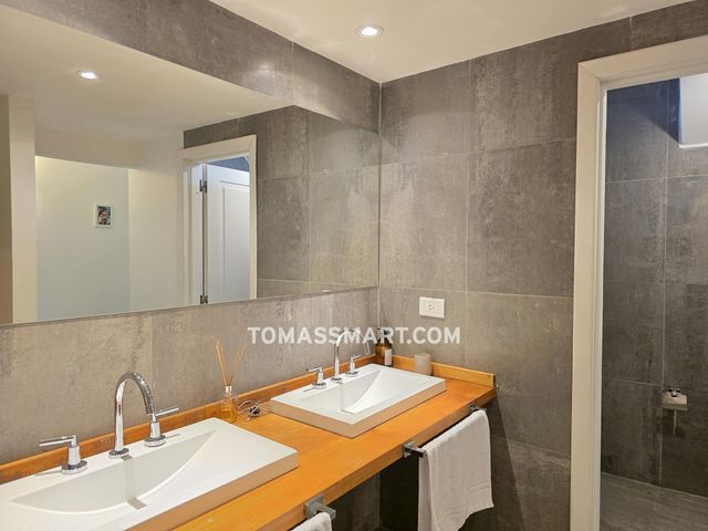 place photo 71