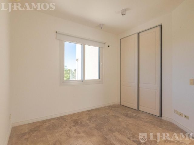 place photo 50