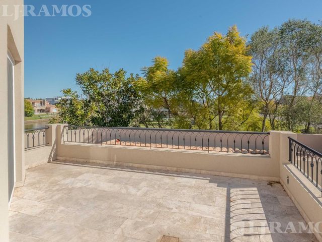 place photo 52