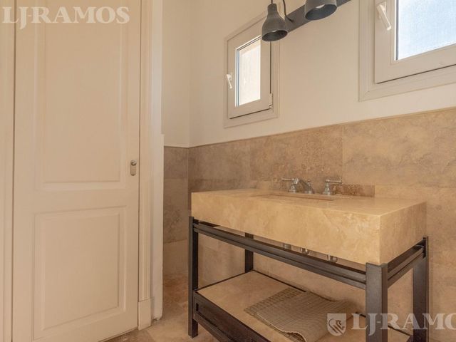 place photo 49