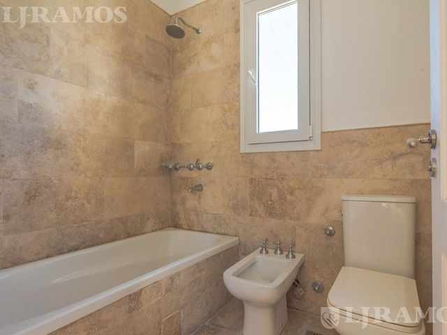 place photo 48