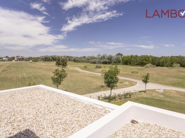 place photo 82