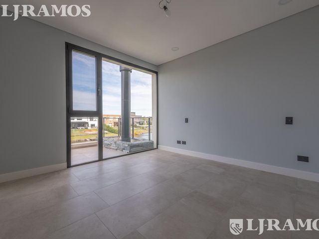 place photo 48
