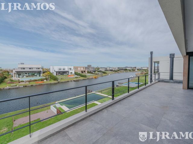 place photo 49