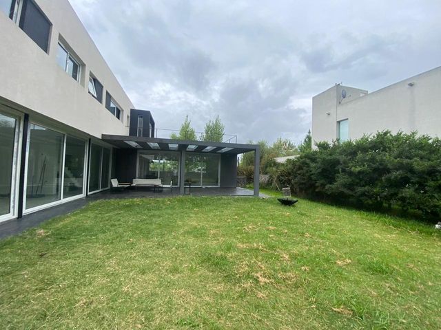 place photo 52
