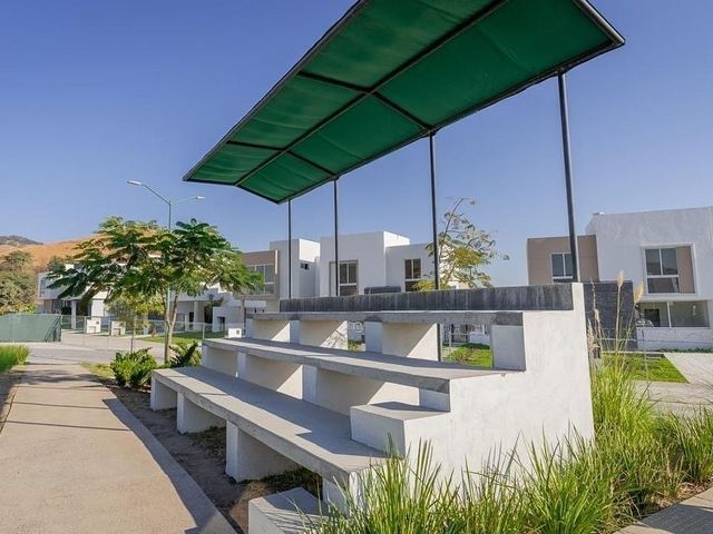 place photo 18