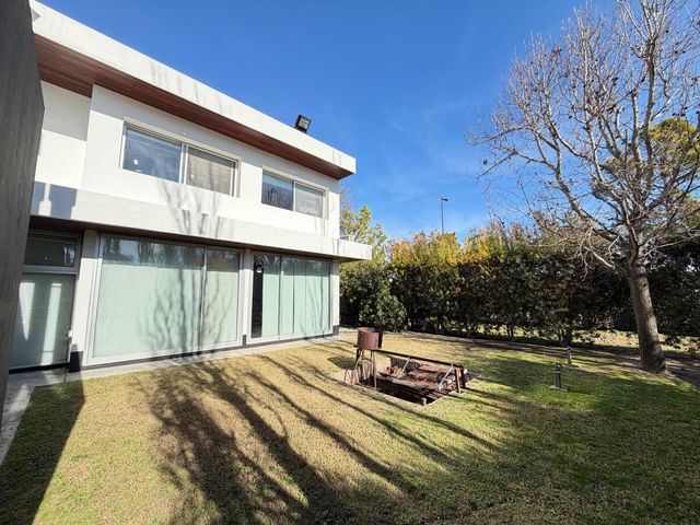 place photo 52