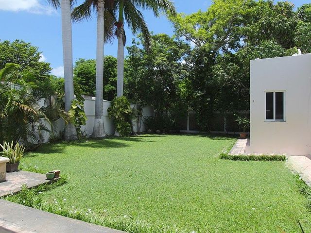 place photo 18