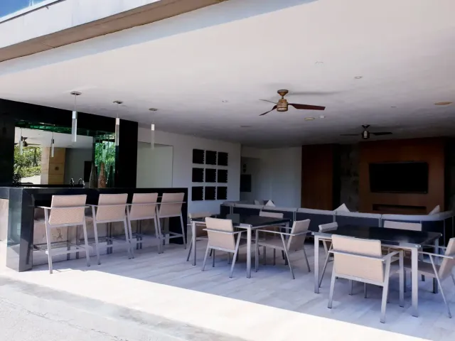 place photo 34