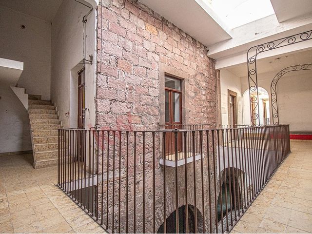 place photo 18