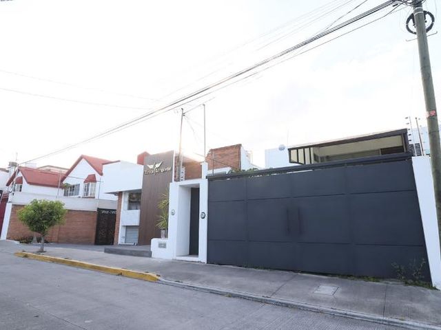 place photo 18