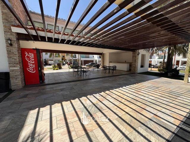 place photo 25