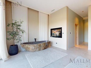 place photo 48
