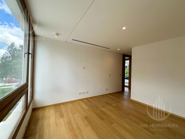 place photo 54