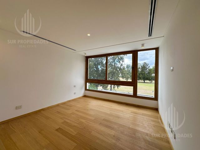 place photo 52