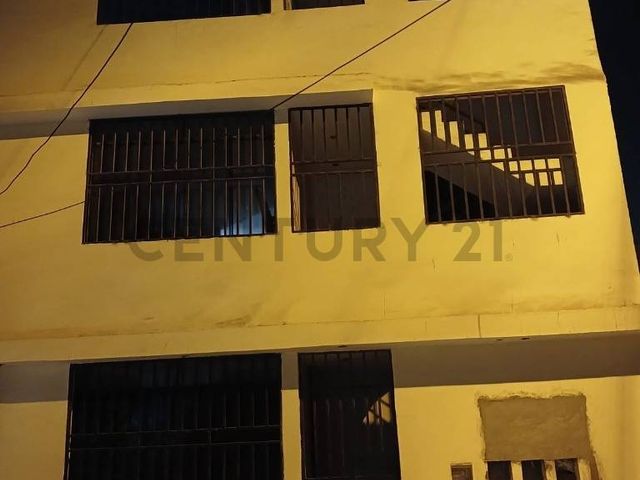 DEPARTAMENTO DUPLEX EN VENTA - OPORTINIDAD EN VENTANILLA