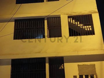 DEPARTAMENTO DUPLEX EN VENTA - OPORTINIDAD EN VENTANILLA