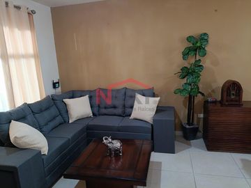 Casa Amueblada en Valle Oriente
