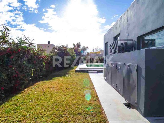 place photo 54