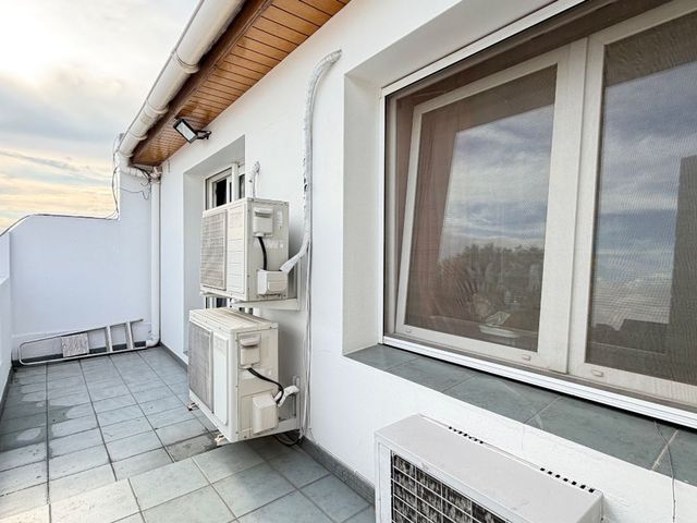 place photo 100