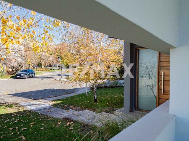 place photo 75