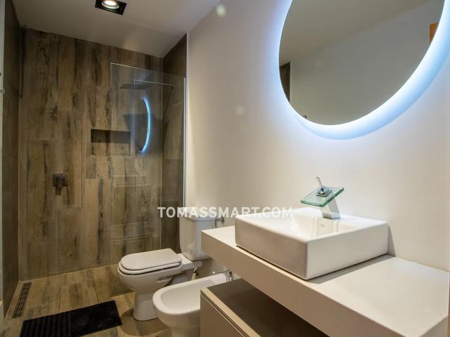 place photo 70