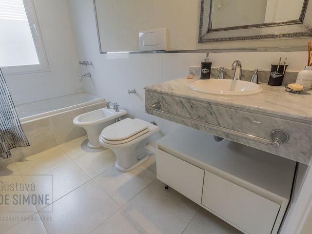 place photo 48