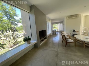 place photo 56
