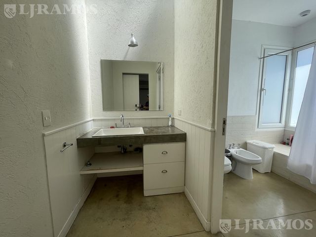 place photo 60