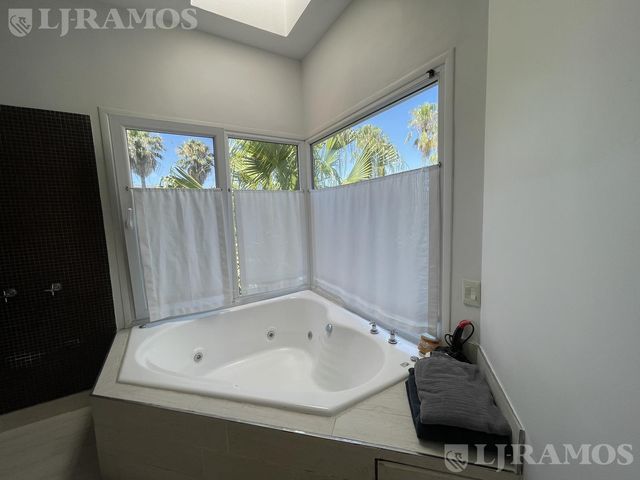 place photo 39