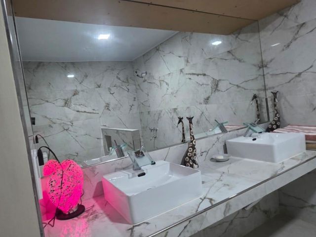 place photo 56