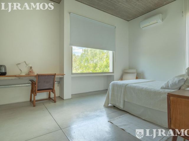 place photo 48