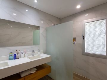 place photo 39