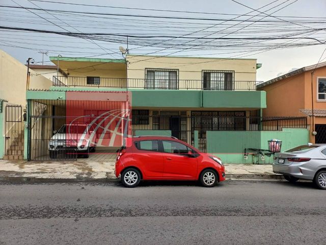 Casa en Venta en CUMBRES 1ER SECTOR, Monterrey