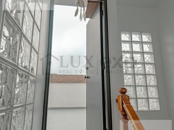 place photo 51