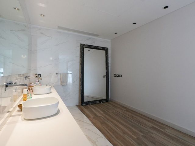 place photo 45