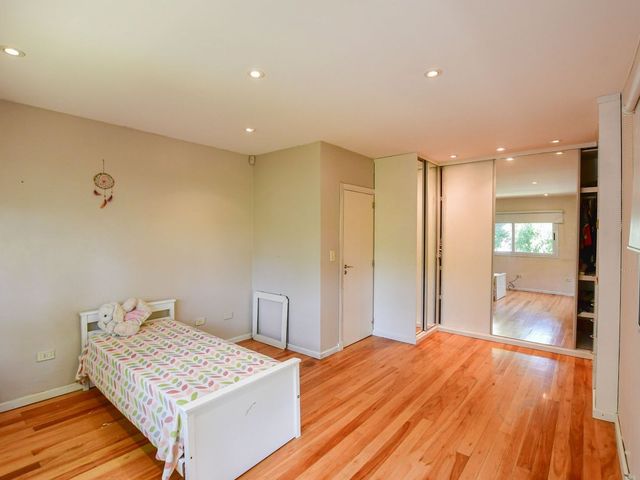place photo 52
