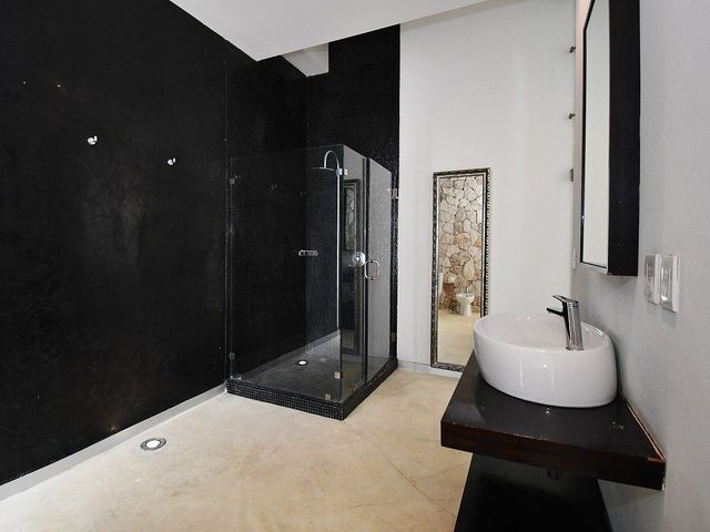 place photo 39